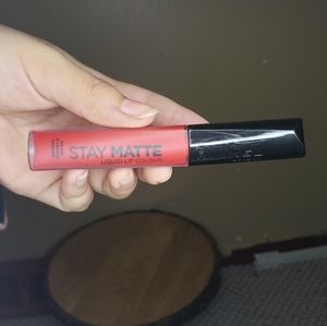 Rimmed London stay matte liquid lip